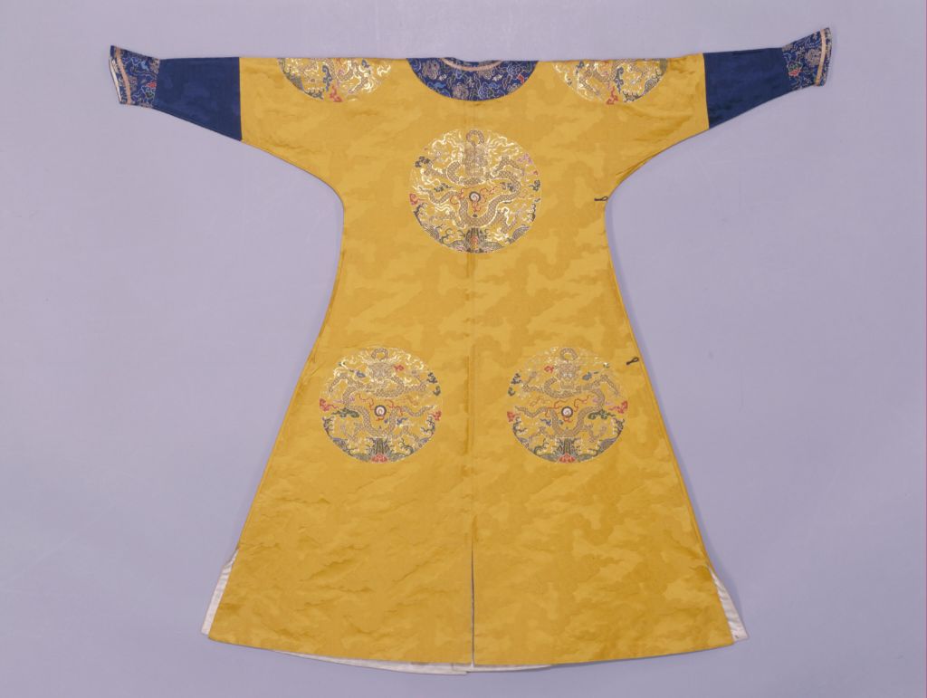 图片[2]-Yellow satin woven eight regiment golden dragon cotton robe-China Archive